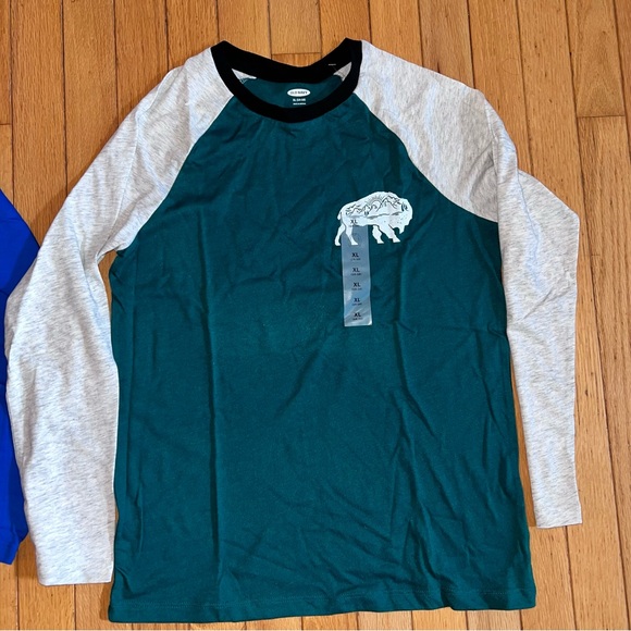 3 NWT boys OLd Navy long sleeved shirts - Picture 6 of 7